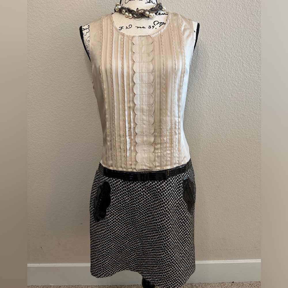 Tracy Reese New York Retro/Mod Cream & Black Sleeveless Mini Sheath Dress